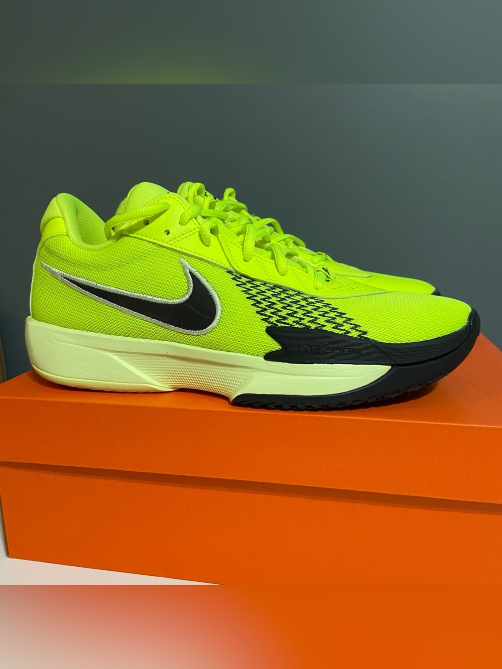 Nike Air Zoom G.T. Cut Academy Basketball Shoes - Volt and Dark Blue